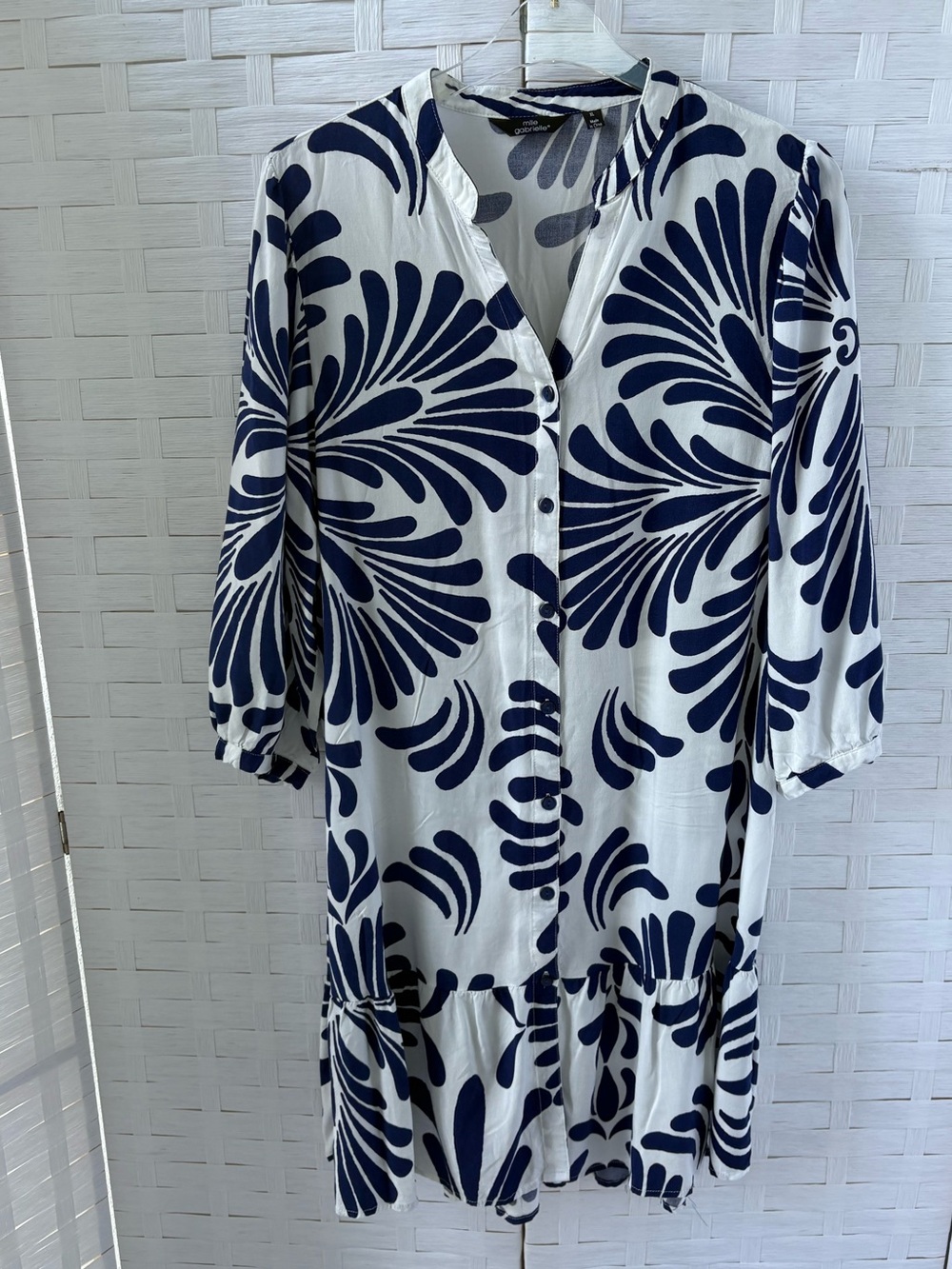 Mlle Gabrielle White Navy Button-Front V Neck 3/4 Sleeve Dress Party Boho Ruffle